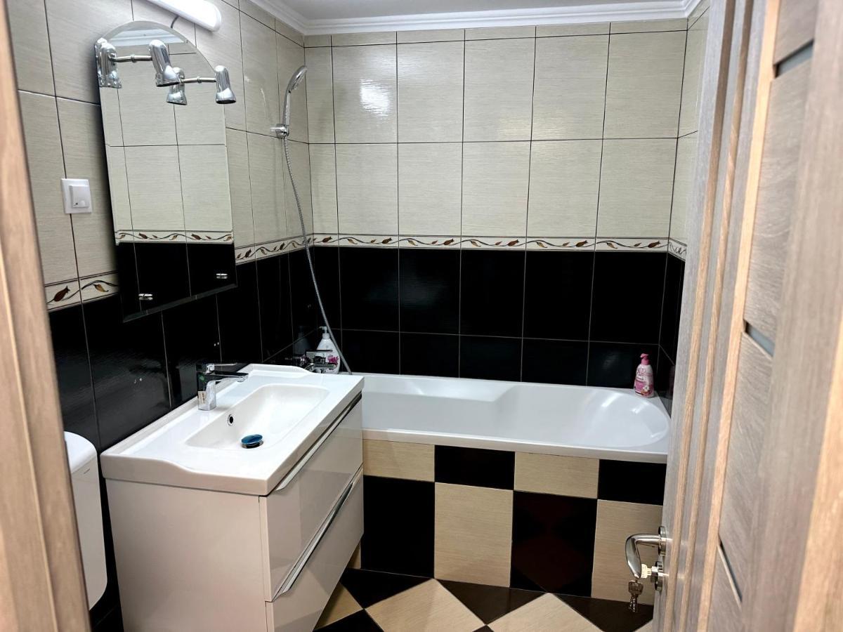 Royal Apartment Μπουζάου Εξωτερικό φωτογραφία